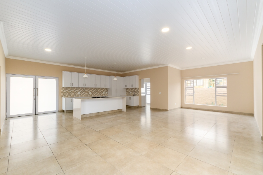 4 Bedroom Property for Sale in Menkenkop Western Cape